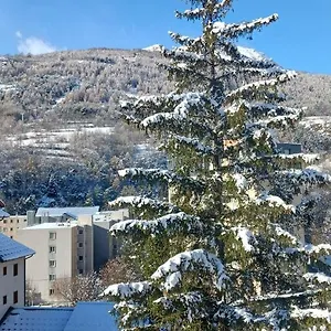 Apartment Coquet Type 2 De 56 M² En Centre, Briancon (Hautes-Alpes)